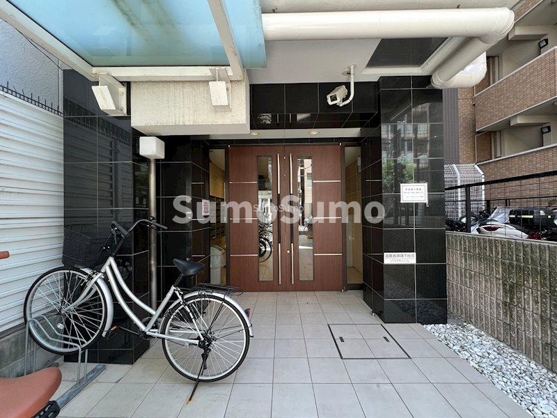 エントランス　建物の内部です