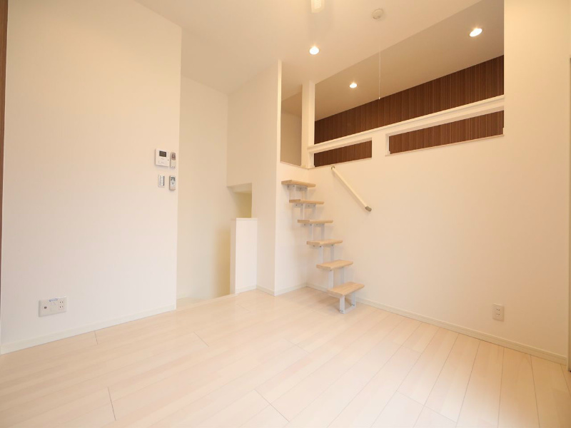 居室・リビング　洋室6帖　ロフト6.6帖（収納でも使えます）同型写真