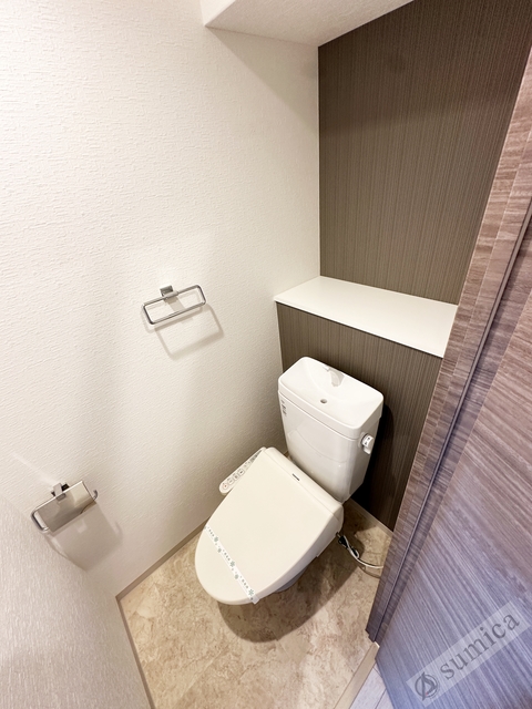 トイレ　温水洗浄便座付き♪♪