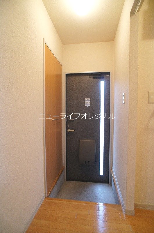 玄関　自然光が差し込む明るい玄関