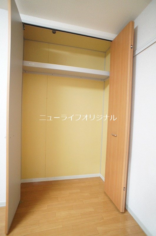 その他設備　洋室5.7帖収納(2)