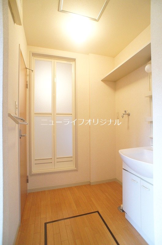 その他　洗濯機置場もスペースが確保されており、使いやすい洗面室です