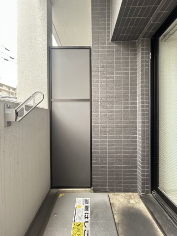 バルコニー　バルコニーからの眺めを楽しみながら食事をしませんか