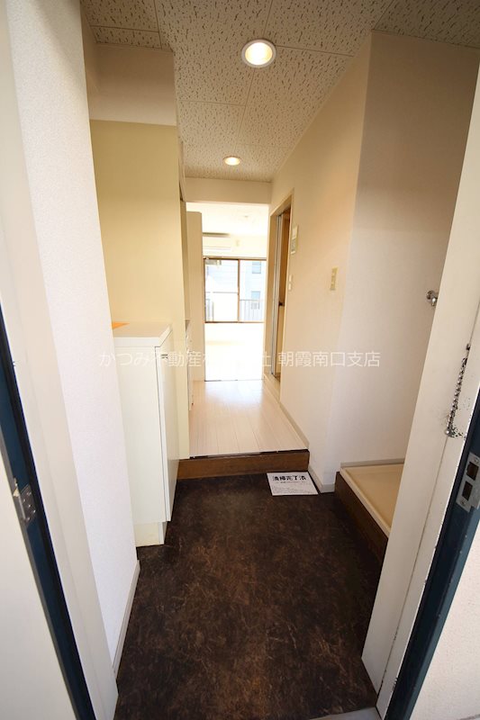 玄関　他号室参考写真