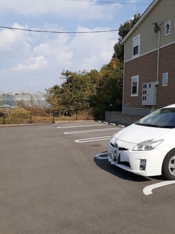 駐車場　駐車場完備です