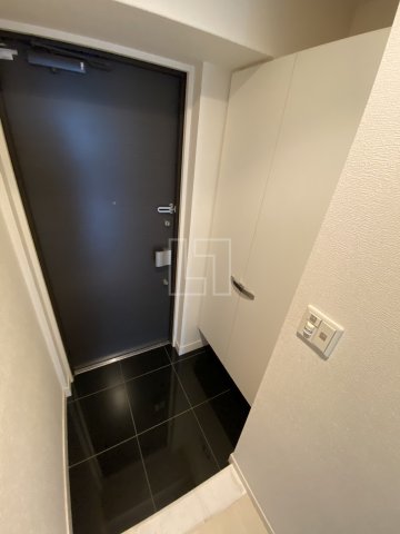 玄関　アプリーレ堺筋本町　玄関スペース