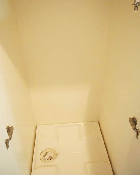 その他設備　★洗濯機置き場、扉付きで音も軽減★