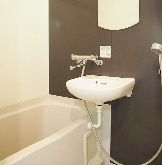 バス・シャワールーム　★洗面台付きバスルーム★