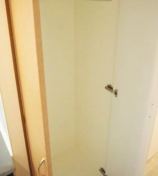 収納　★ハンガーラック付き、上部収納も有り★