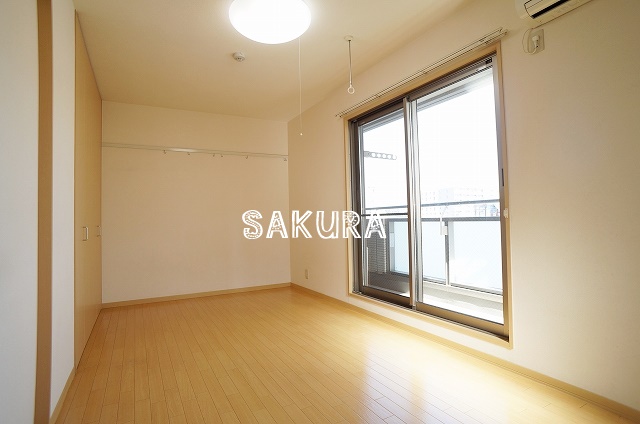 居室・リビング　使いやすい形の為、レイアウトを楽しめます♪