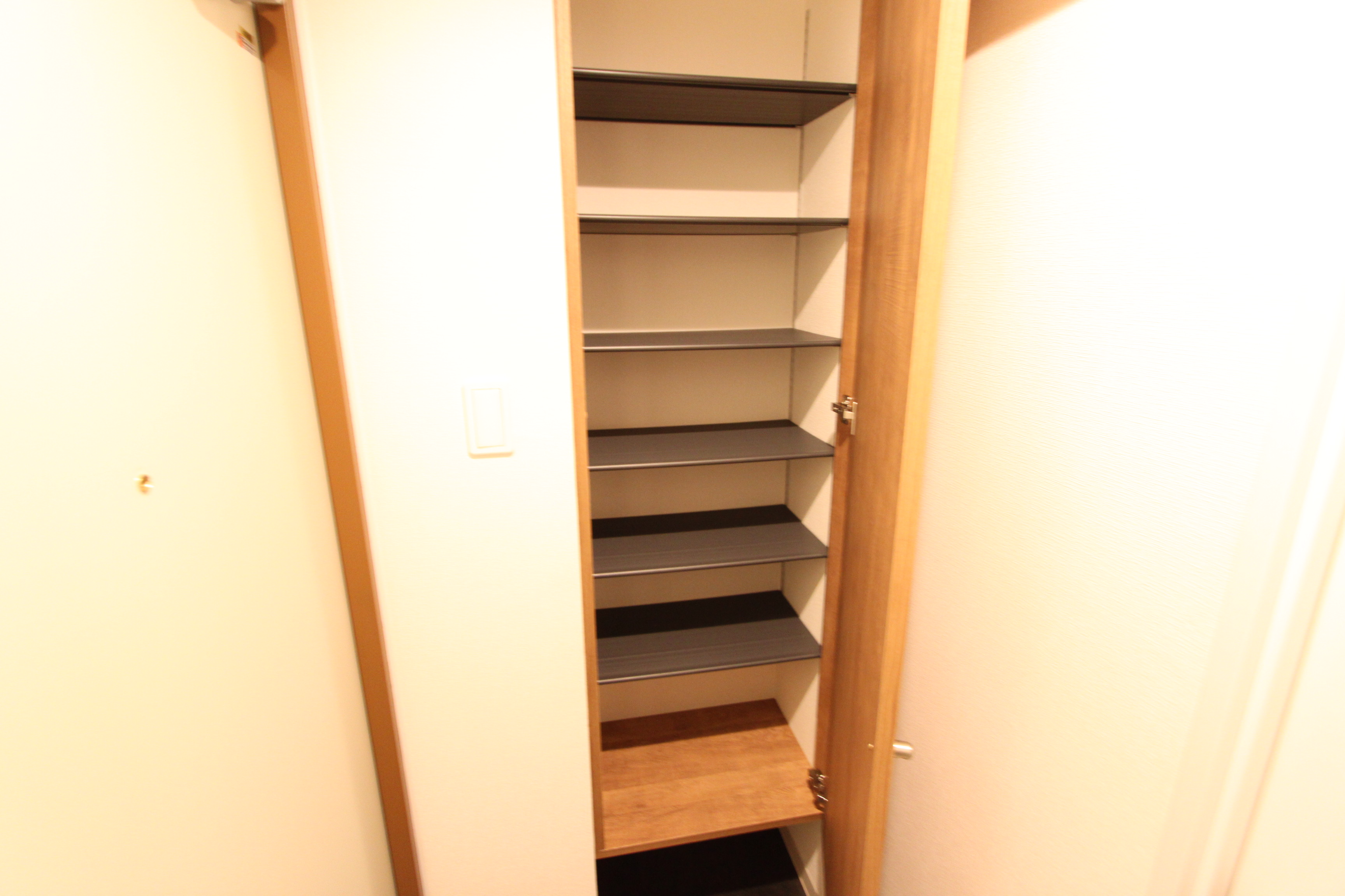 玄関　※別号室参考画像