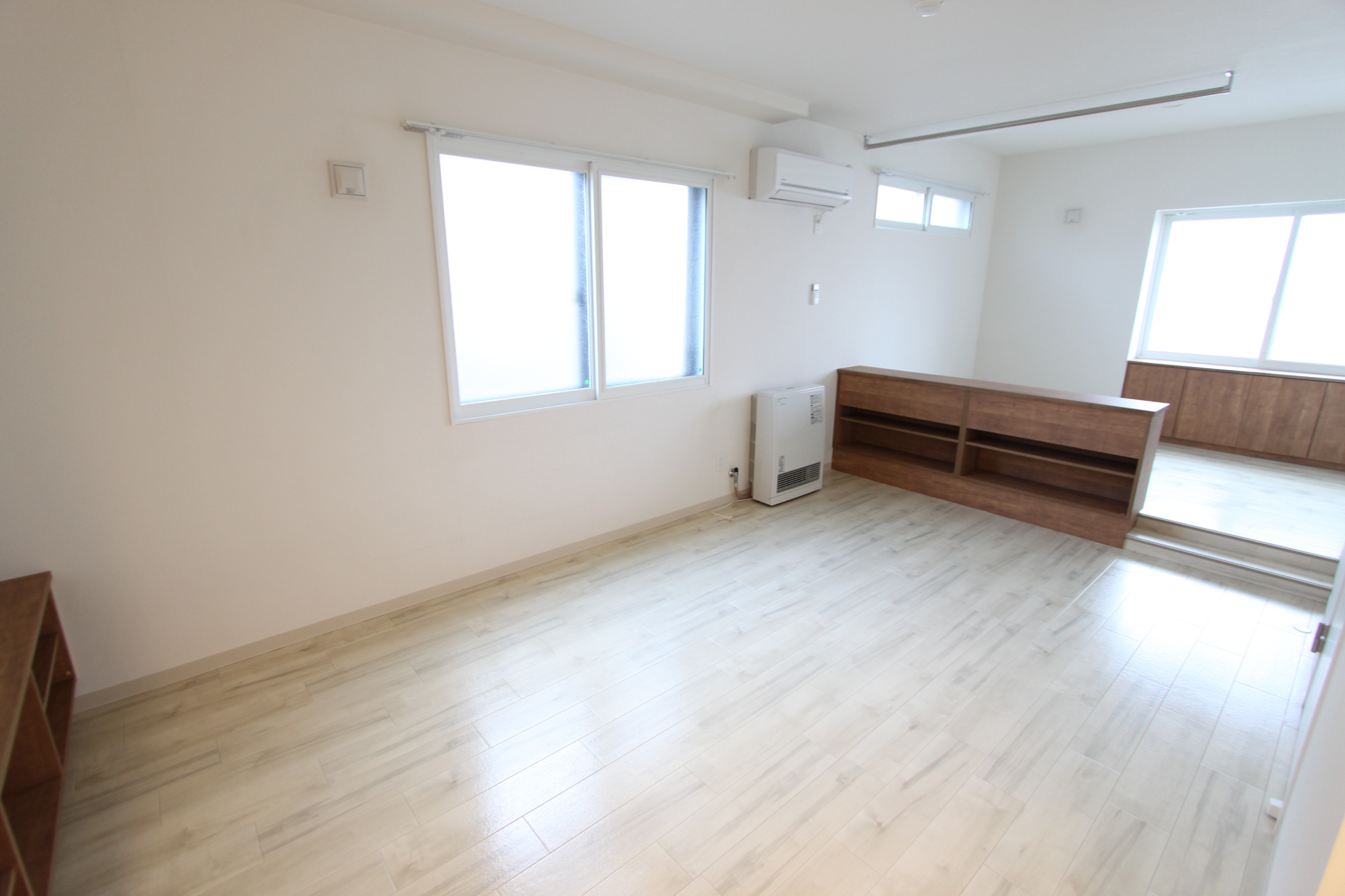 居室・リビング　※別号室参考画像