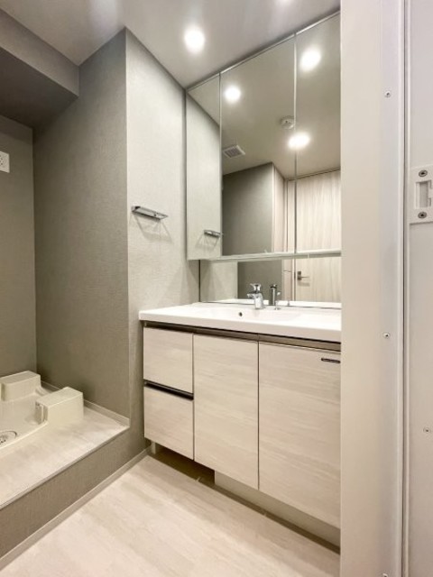 洗面設備　※写真は同タイプ住戸です。
