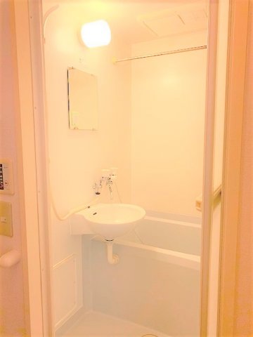 バス・シャワールーム　日々の疲れを癒すお風呂付です