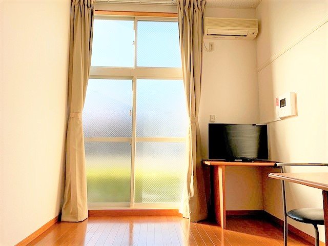 居室・リビング　ゆったり過ごせる居間です