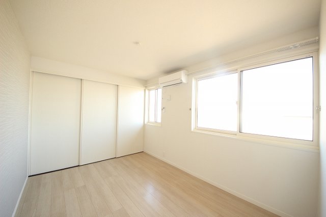 その他部屋・スペース　使い勝手のいい寝室です