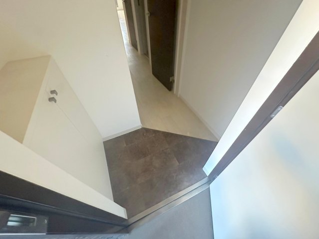 玄関　落ち着いたおしゃれな玄関です。