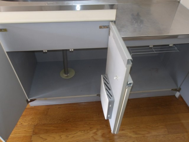 キッチン　コンパクトなキッチンで掃除もラクラク