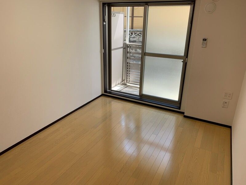 居室・リビング　別部屋参考写真となります