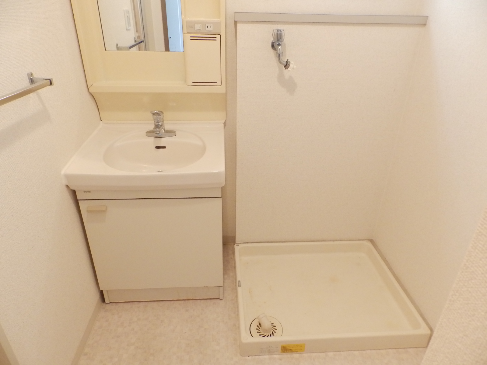 洗面設備　室内洗濯機置き場