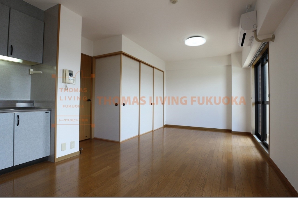 居室・リビング　横広で使い易いです。