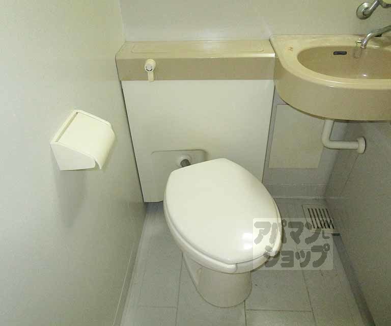 トイレ　１０７号室の写真です。