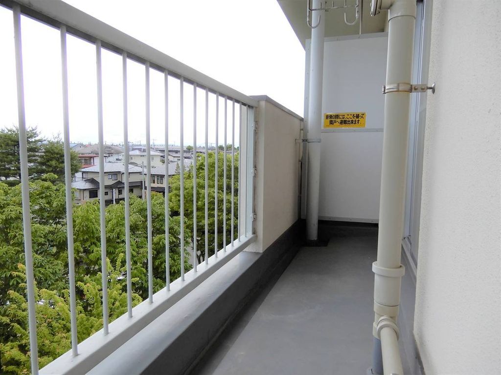 バルコニー　バルコニー