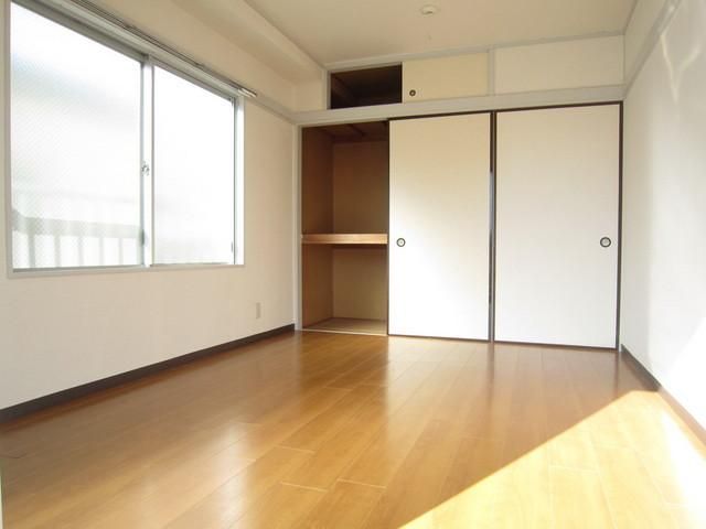 居室・リビング　2面採光です