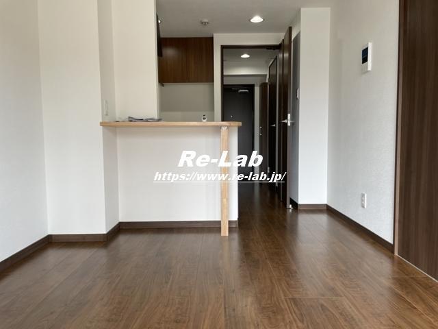 居室・リビング　203号の画像です。