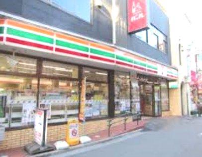 コンビニ　セブン－イレブン川口駅北店（コンビニ）まで142m