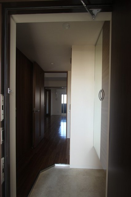 玄関　同物件別号室の写真です。