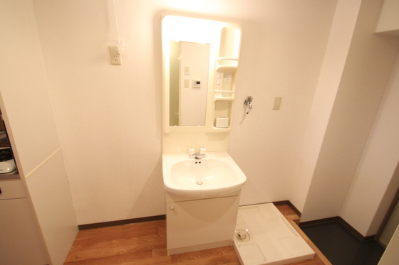 洗面設備　※別部屋の写真です