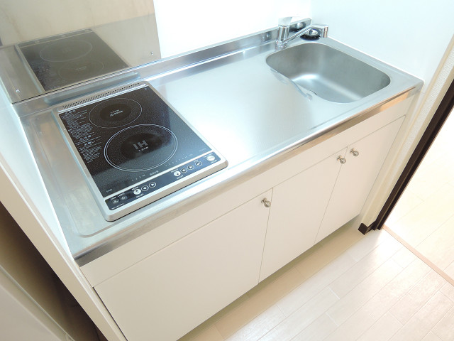 キッチン　ＩＨコンロ1口＆ラジエントヒーター1口付