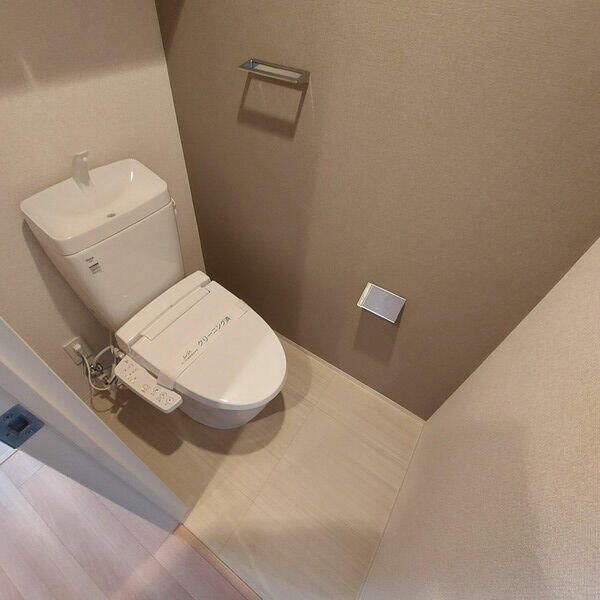 トイレ　落ち着いたトイレです