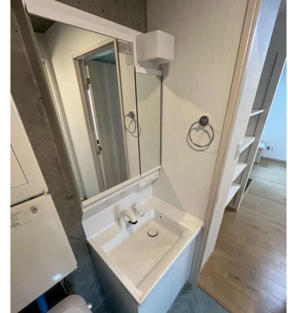 洗面設備　脱衣スペースもあります