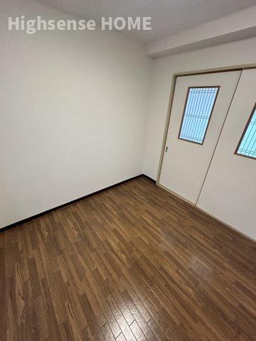 居室・リビング　広々とした洋室です