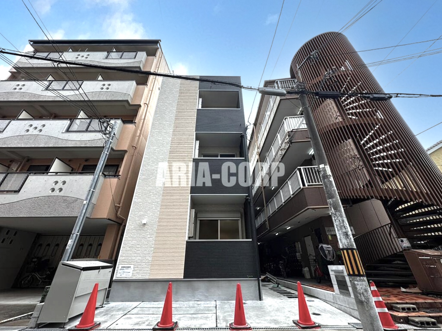 建物外観　2023年完成、大手ハウスメーカー施工デザイナーズアパート！