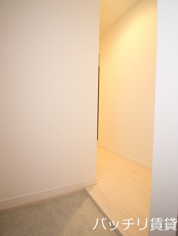 玄関　同型イメージの為、現状を優先致します。