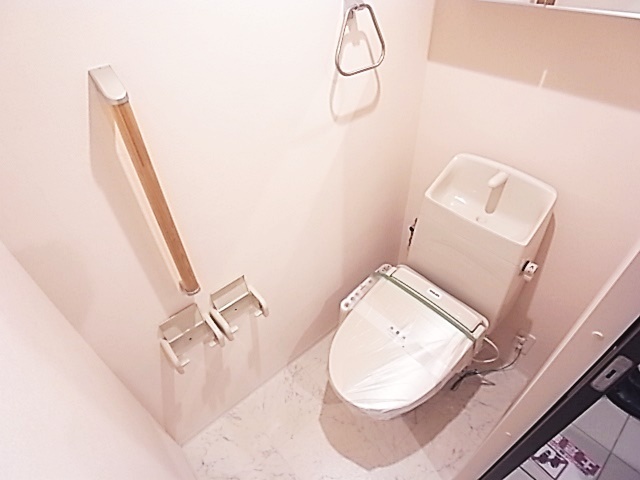 トイレ　シャワー付トイレ