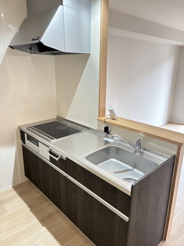 キッチン　コンパクトなキッチンで掃除もラクラク