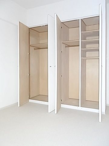 収納　★洋室６．９帖・収納★