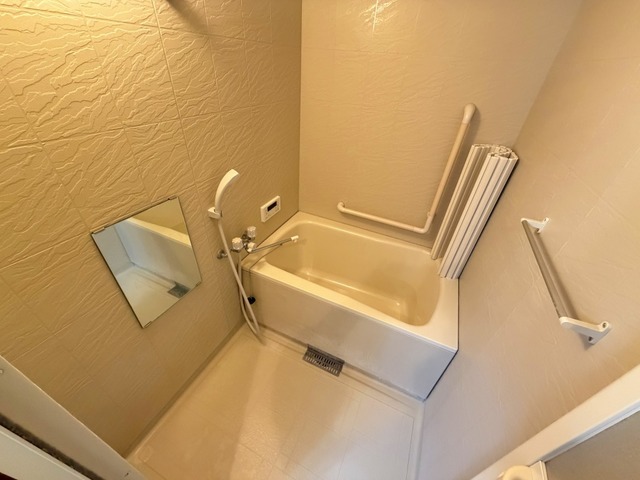 バス・シャワールーム　※別部屋の参考写真となります。