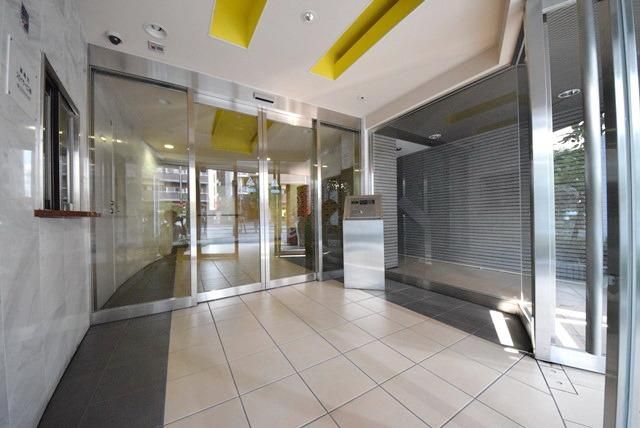 ロビー　★オートロック付きです！★