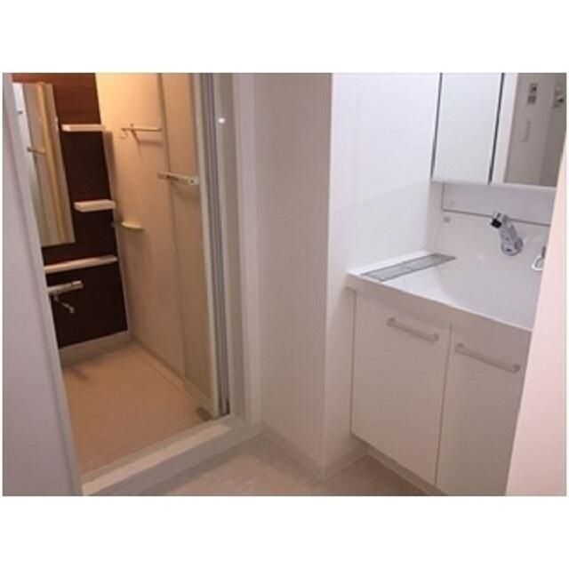 洗面設備　写真は同タイプ住居です