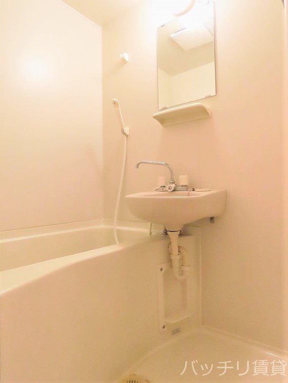バス・シャワールーム　同型イメージの為、現状を優先致します。