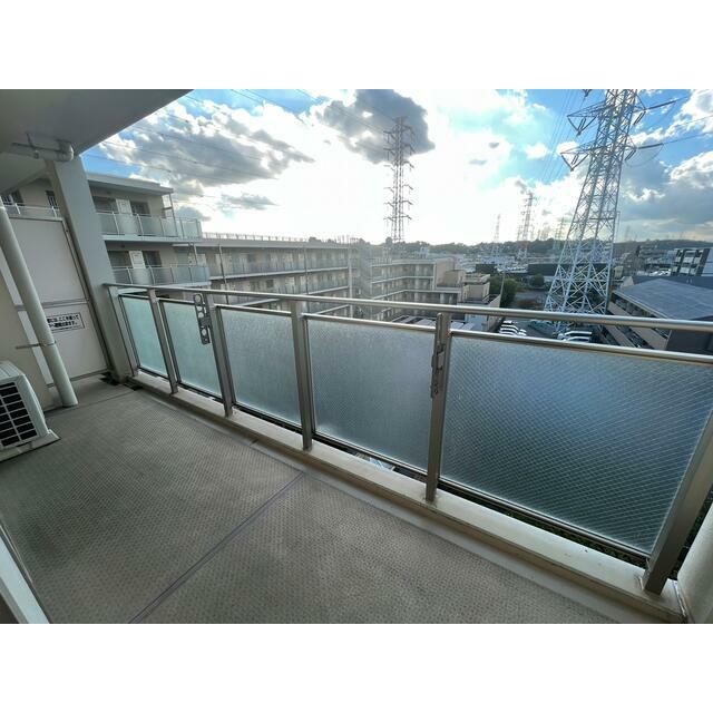 バルコニー　※同仕様写真含む