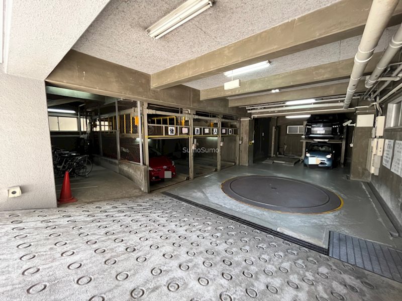 駐車場　駐車場完備です