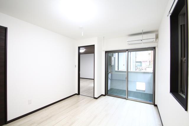 居室・リビング　居室?