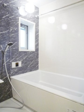 バス・シャワールーム　風呂