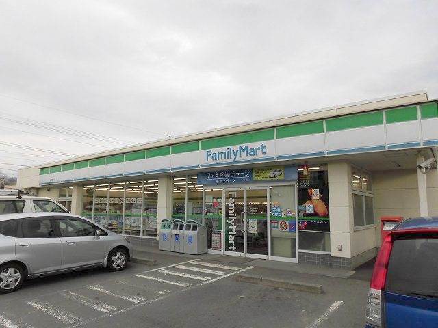 コンビニ　ファミリーマート三島加茂川店（コンビニ）まで672m